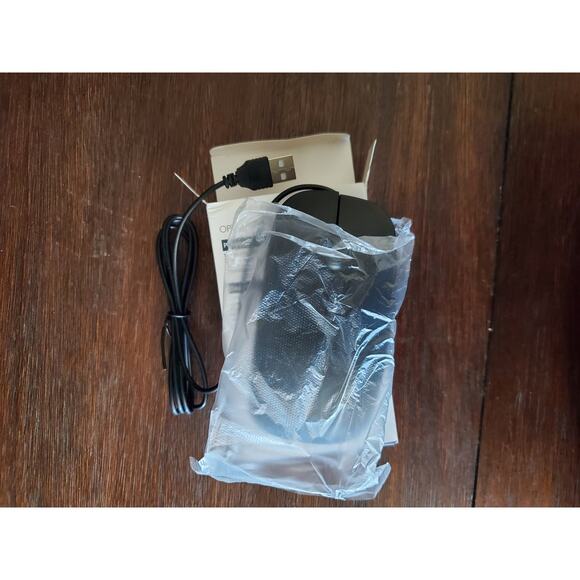 Optical Mouse Plug & Play Corded Ergonomic Ultra-Slim Black Design Scroll Wheel - Picture 4 of 5